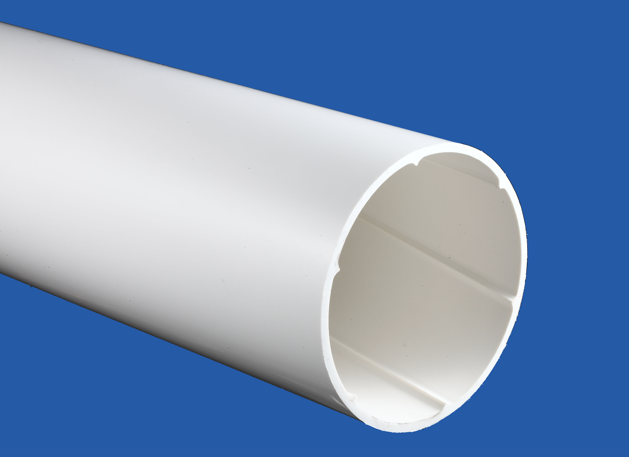 단단한 벽 내부의 나선형 파이프 라인 재료