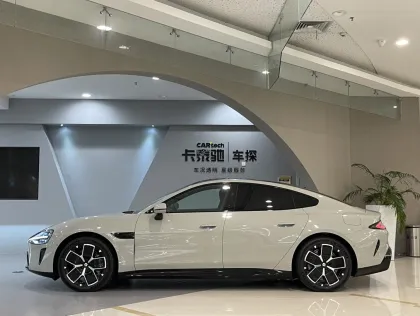 Xiaomi SU7 2024 700km RWD UltraLongRange Auto Driving