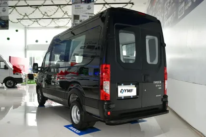 Customized Luxury IVECO RV Caravan: Fully Equipped Motorhome