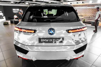 Bavarianmotorwork IX Hot Sale 566km Pure Electric Car Medium Large SUV New Energy Vehicles 4WD High Performance Max Speed 250km