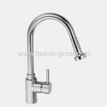 Single Handle Pull Down Spray Kitchen Faucets 