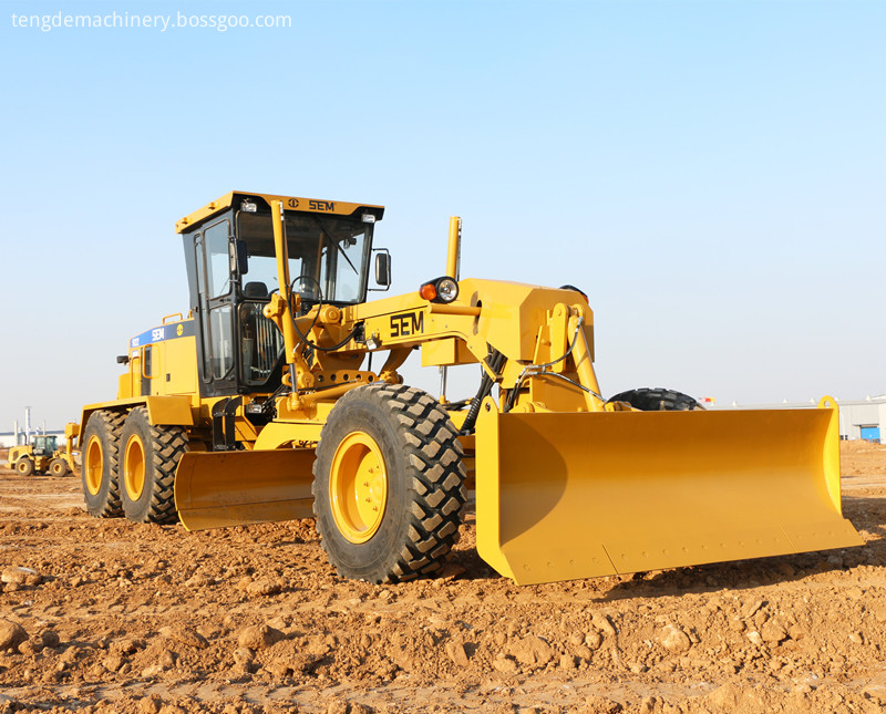 Sem922 Motor Grader 1