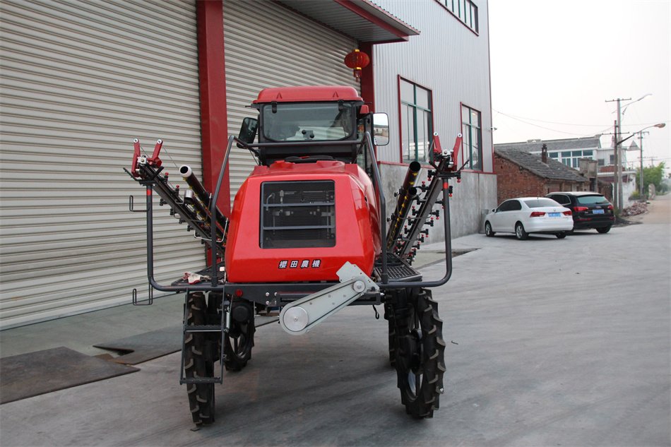 Self-propelled Boom Sprayer with Rice