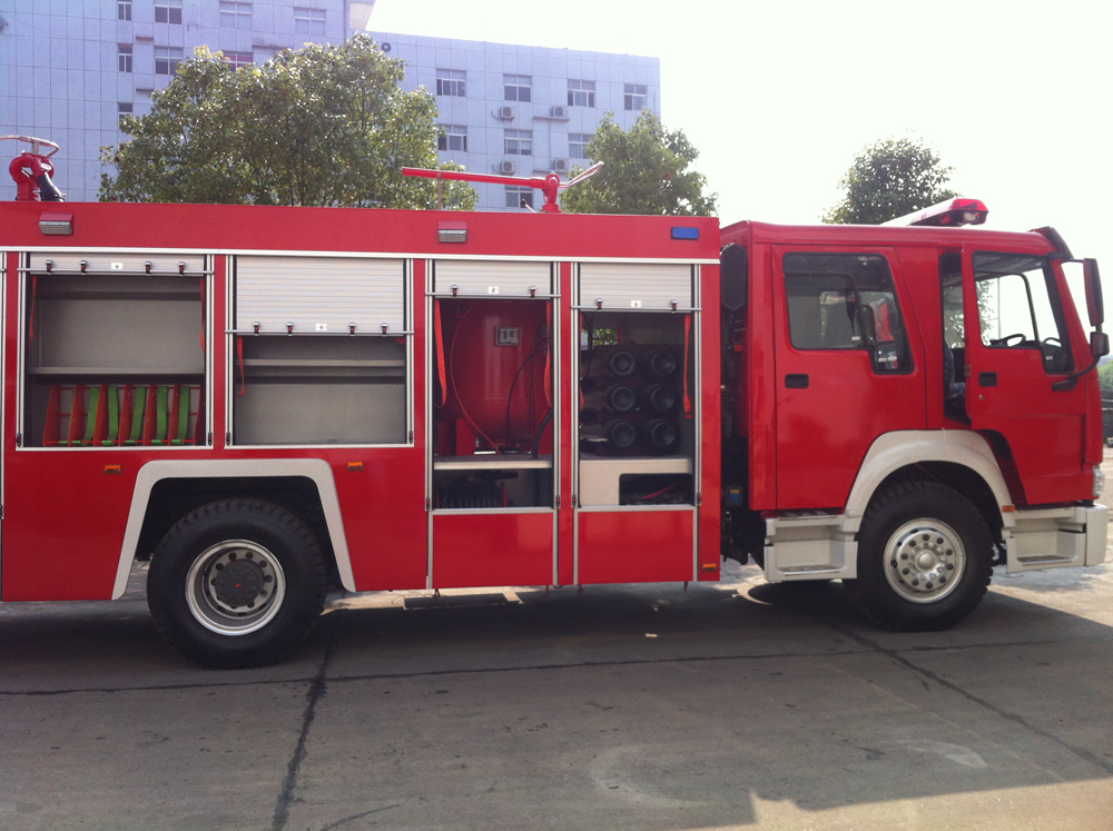 powder fire fighting truck 2