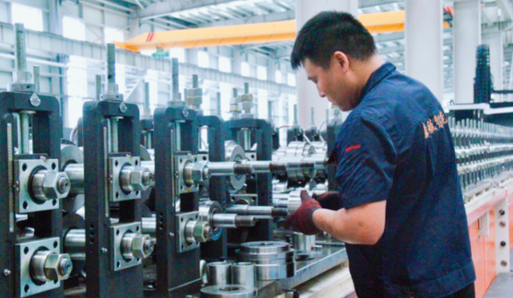 Μηχάνημα σχηματισμού κυλίνδρων Roll forming machine
