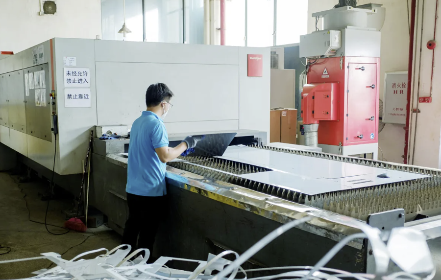 Aluminum sheet metal cutting