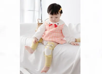 Baby adhesive knee pads