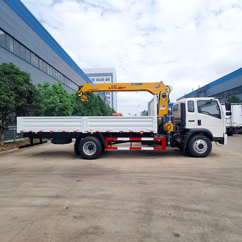 Sinotruk Haowo xcmg 6,3 тонны.