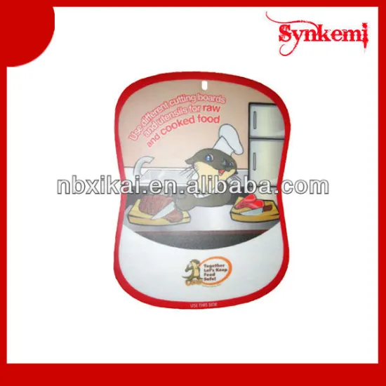 Foldable thin plastic cutting board