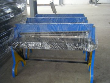 foot shearing machine for metal sheets