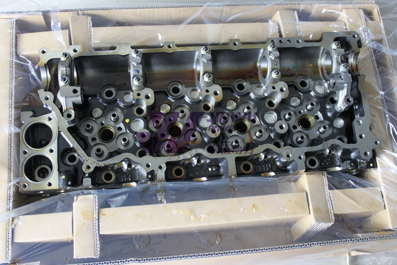 HITACHI ZX200-3 4HK1T ISUZU CYLINDER HEAD 8981706170