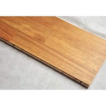 Plancher en bois d&#39;ingénierie à planche large