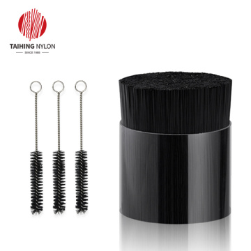 Twisted brush bristle for cleaning dust