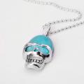 Collier avec pendentif tête de mort turquoise avec chaîne en argent