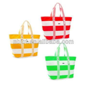 Bolsas de toalla de playa: Lleve sus elementos esenciales de la playa con estilo