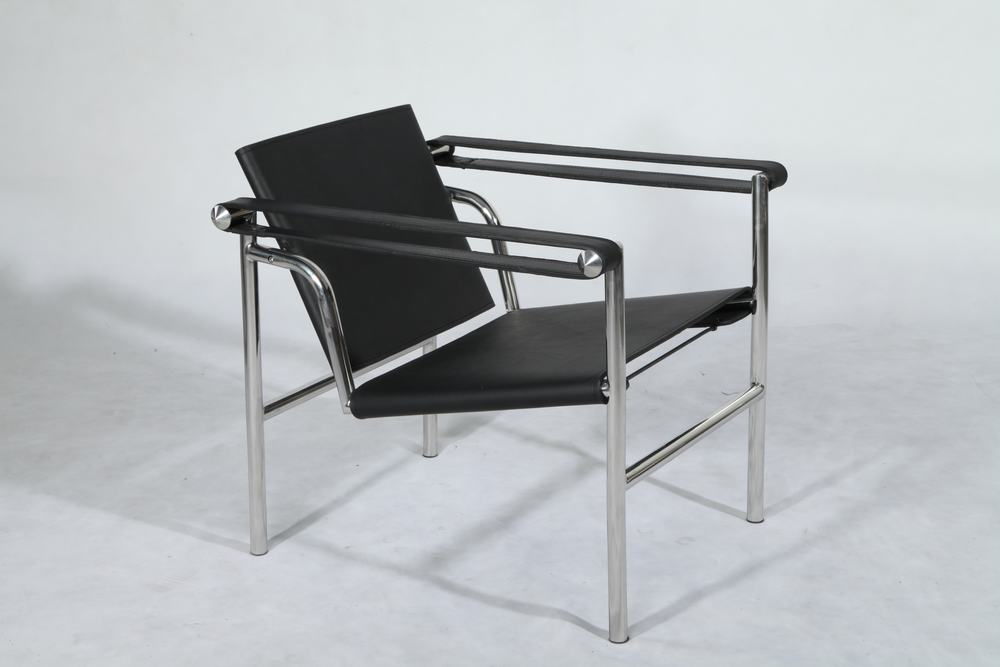 Basculant Chair LC1