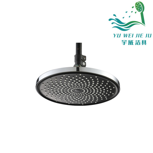 Elegante cabezal de ducha para un diseño de baño moderno