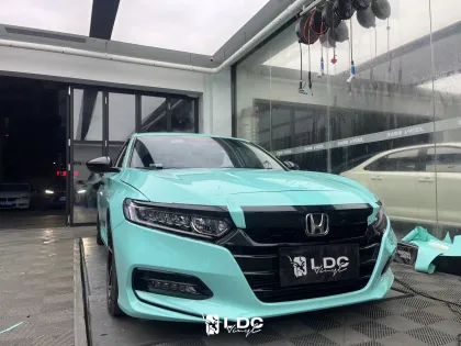 Glossy Tiffany Blue Car Wrap