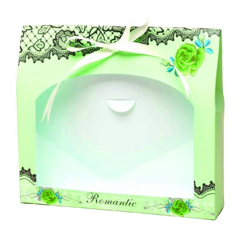 The environmentally friendly cake carton