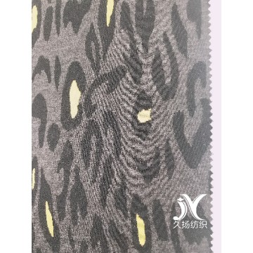 Jacquard en tricot à motif léopard