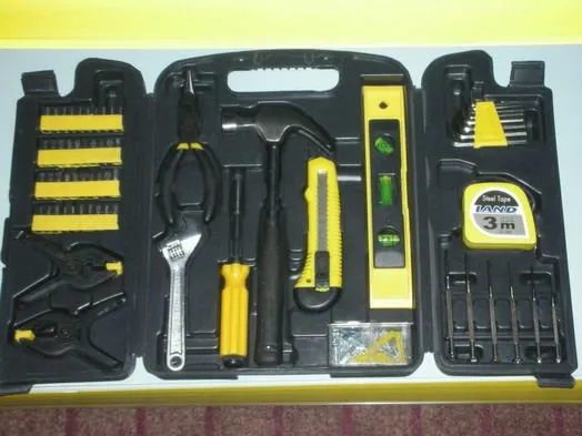 swiss kraft 143pcs homeowner's set of tools