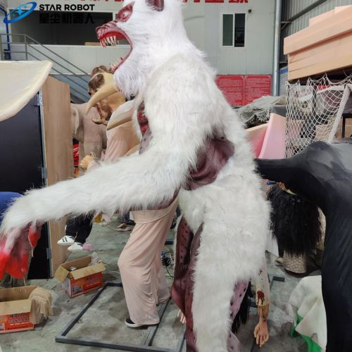 Menyesuaikan Ghost White Haired Werewolf