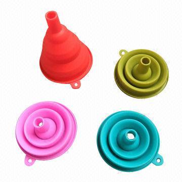 Silicone funnel, retractable, made of food grade silicon material, FDA/LFGB certified