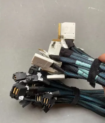 Supermicro Slimline SAS x8 to 2x Mini SAS HD 0.7m Cable CBL-SAST-0826