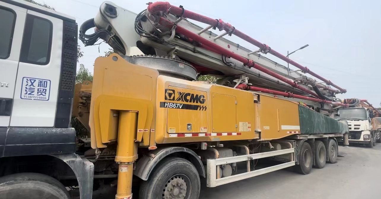 XCMG HB67V Concrete Pump Truck