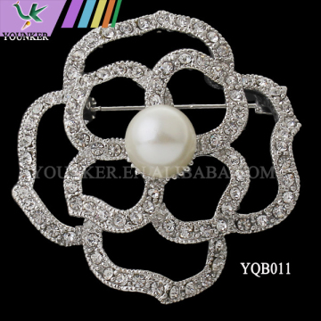 fashion jewelry wedding flowers rhinestone brooch with pearl decor