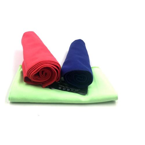 Изготовленные из микрофибры быстрые сухие замшевые спортивные полотенца
