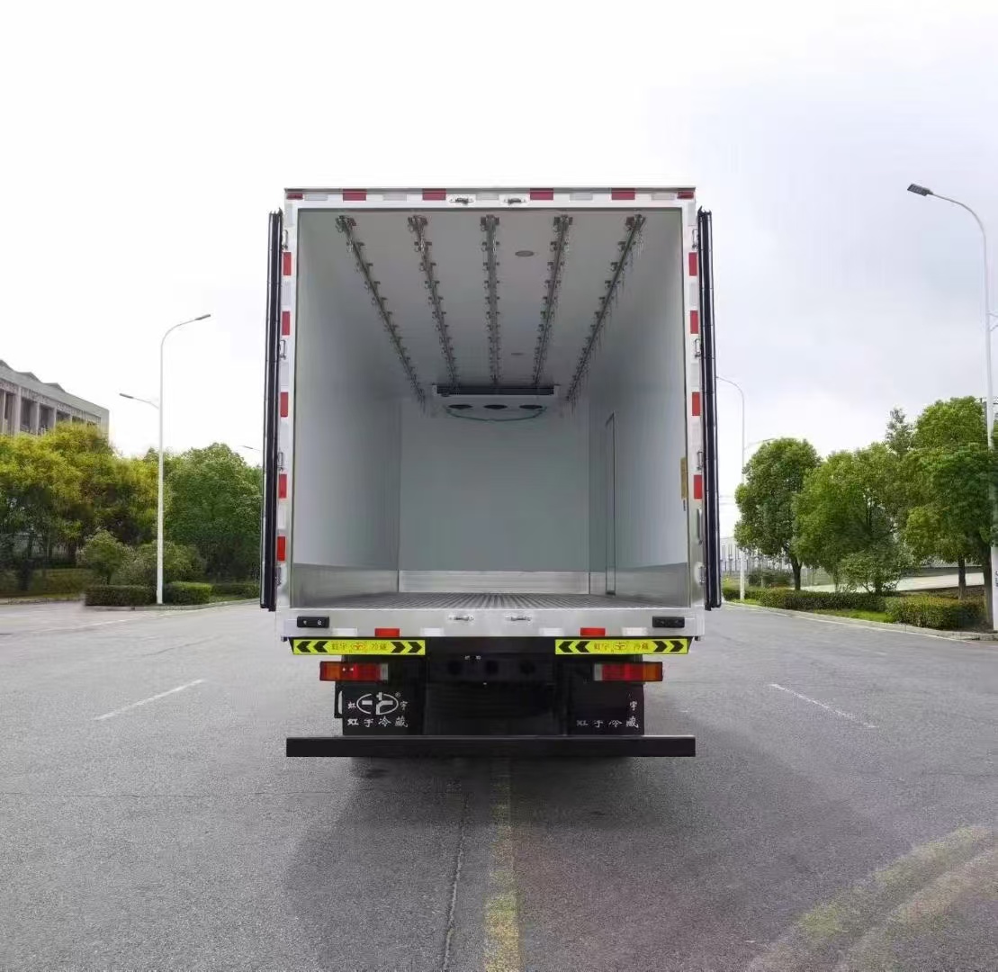 Reliable Refrigerated Trucks for Cold Storage