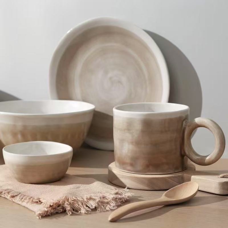 Seamless Dining Experience with Universal Dinnerware