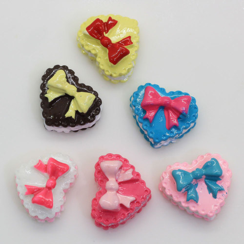 Ausgefallene Mini-Herzform Kuchen Dessert Bowknot Harz Cabochon 100 Stück Artikel DIY für Kinder Küche Kühlschrank Ornamente