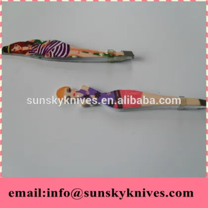 eyebrow tweezers