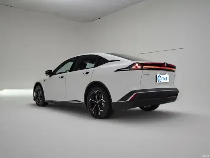 2025 Shenlan SL03 and Changan Deepal SL03 Hybrid Electric Sedans