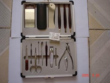 16-pc men's manicure set