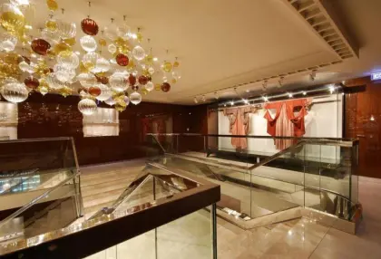 Nordic round glass ball chandelier modern