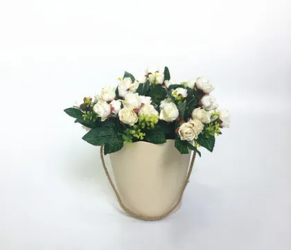 Paper roses box packaging flower