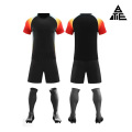 Conjunto de traje de fútbol para hombre.
