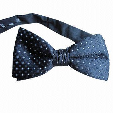 Silk Woven Bow Tie with Dot Design, Fashion Style