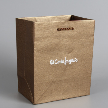 Sacchetti di imballaggio sacchetto di carta per la spesa in oro logo personalizzato