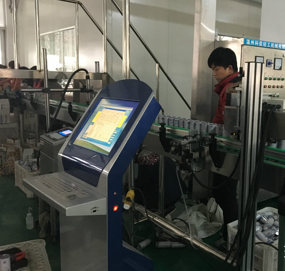 Automatic vacuum detection machine for beverage