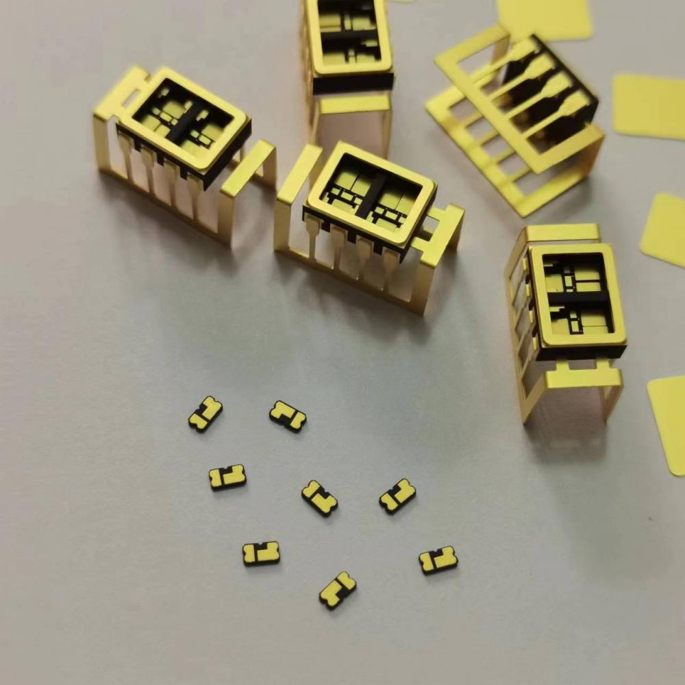 A high-reliability 40-pin hermetic CDIP for VLSI chips