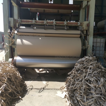 Reeling machine for paper making machine