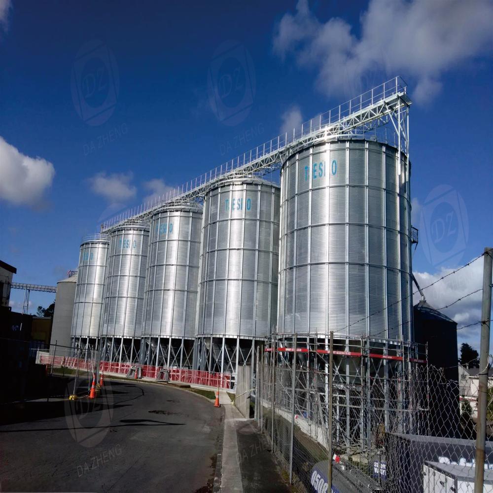 Feed silos for the cement industry
