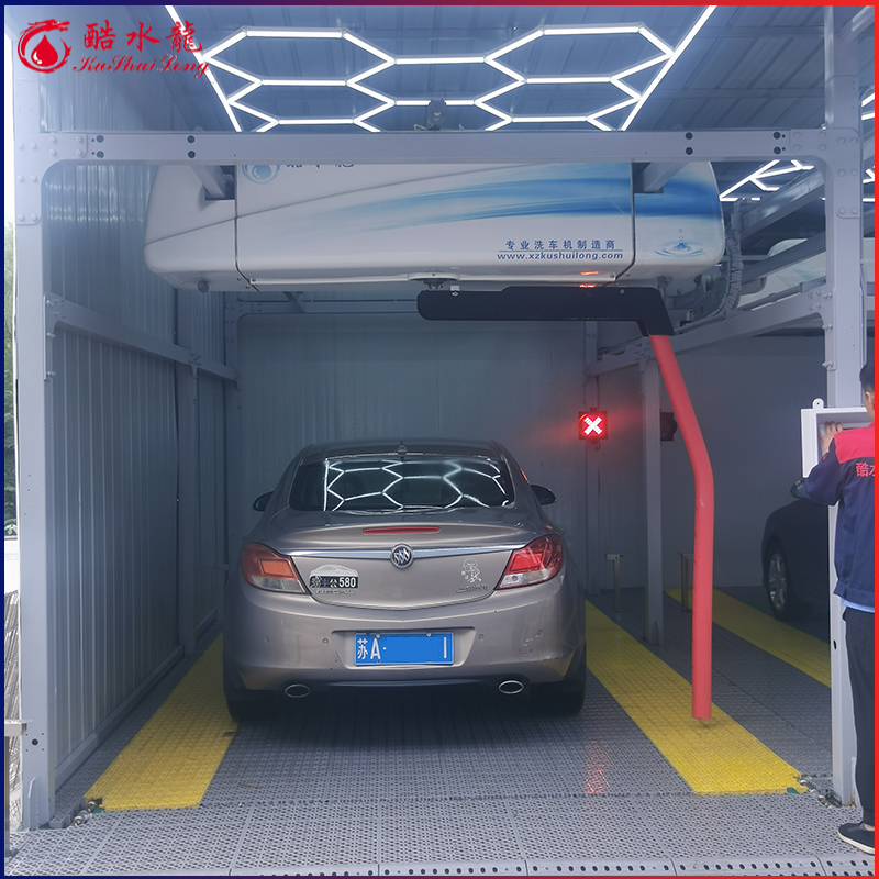 No contact ultrasonic car washing machine Non-contact car washing machine using ultrasonic mapping technology, in the process of car washing, can completely penetrate the water fog, to achieve 100% accurate positioning of different models, to achieve a more efficient cleaning experience. The use of photoelectric induction to judge the parking situation of the vehicle, the LED prompt light actively prompts the parking position of the vehicle, and can automatically adjust the distance before and after the car wash according to the parking situation of the vehicle. Ultrasonic wave is a frequency of sound waves greater than 20000 Hertz, it has good directivity, strong penetration ability, easy to obtain a more concentrated sound energy, a long distance in water, the penetration of liquids, solids, especially in the opaque solid of the sun, it can penetrate tens of meters deep.