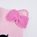 冬のサーマルハットは、赤ちゃんのためにビーニーの帽子を編みます