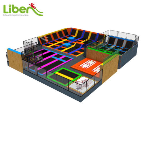 Multifunktionaler attraktiver Indoor-Trampolinpark mit Airbag