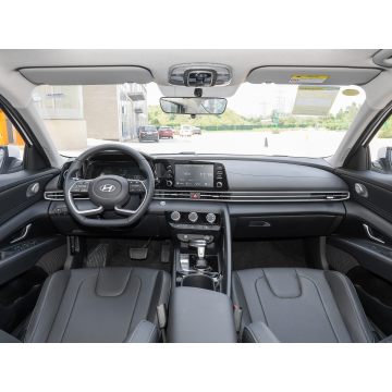 Hyundai Elantra 1.5L sedan car